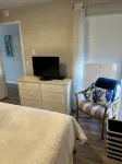 Oceanfront condo with PRIVATE deck. Pet friendly. Just a short walk to town. - 비치