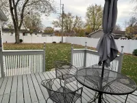 Cozy and  1.1 Miles from Lambeau Field - 3-Sterne
