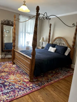 Ideal Location Downtown-Groups&Families! Living Rooms on 3 Levels-Ada Accessible - บังกะโล