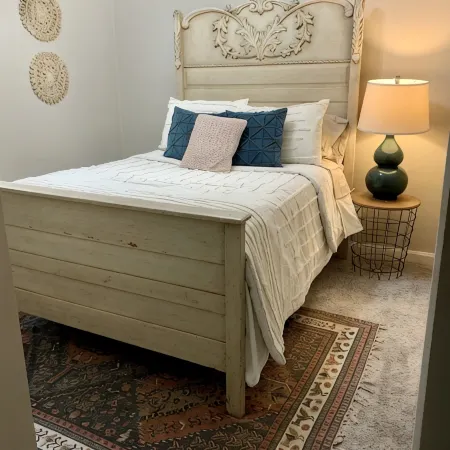 Newly Renovated and Ideally Located Near Campus and Downtown. High speed Wifi