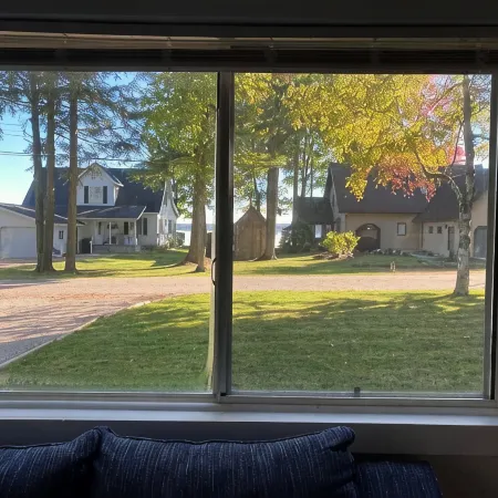 3 - Bedroom Cottage Near Lake Mitchell in Cadillac