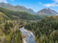 Your Adventure Basecamp - A Semi Off-Grid Experience with Sauna - Chalets