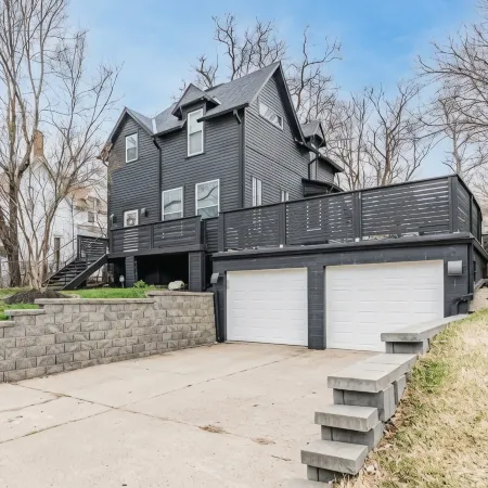 Gorgeous Midtown 3 Bedroom Home