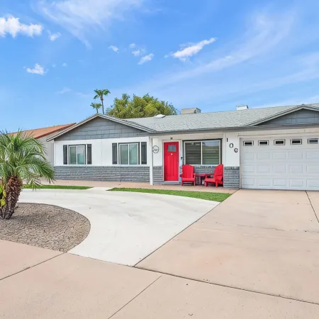 Gilbert Home, Walk to Downtown, Restaurants, Nightlife 10+ location!