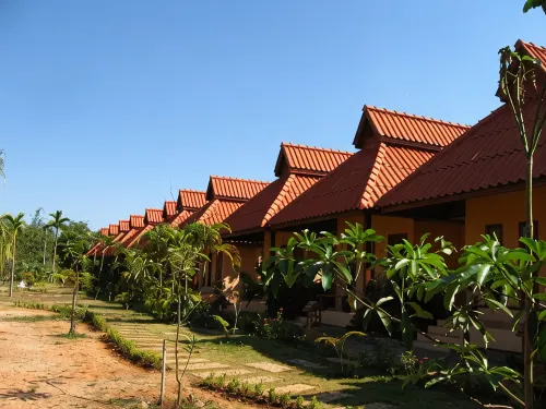 บ้านสวนรีสอร์ท แม่สาย ( Bansuanresort Maesai) - ที่มีบาร์