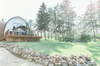 Rustic Cabin with glamour. Private, mature trees & close to provincial park - 3-stjärniga