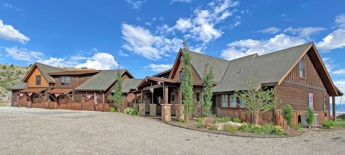 5 Star - Golden Eagle Loft Hotels in Madison County