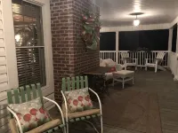 Historic Farmhouse/privacy/breathtaking views -Facebook @Valley View Escape, LLC - Wifi