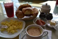 Hosteria Llanovientos - breakfast