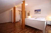 Vacation apartment "Leuchtturm" with large garden in the heart of Pilsum - Apartments