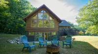 Quintessential Lakefront Home perfect for MultiFamily retreats on Thompson Lake - 3-Star
