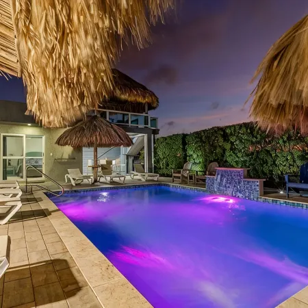 Luxury Modern Villa-Pool, Ocean View Deck, In/Outdoor Kitchen, 5min to the beach