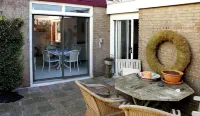 Spacious beach house with its own garden 2 minutes' walk from the sea - 2 tähden