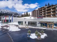 Peaks Place Apartments & Spa - parking