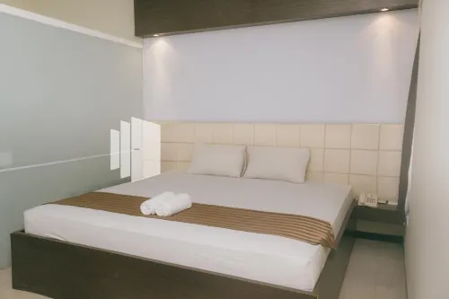 Pits Hotel Mitra RedDoorz near Atom Mall Hotel di Kecamatan Simokerto