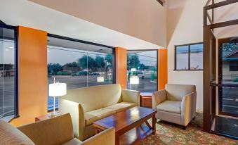 Days Inn by Wyndham Woodbury Long Island