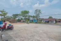 RedDoorz Syariah at Jalan Cilik Riwut Kapuas