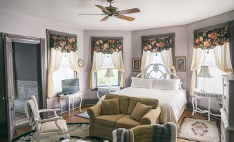 Hummingbird Inn