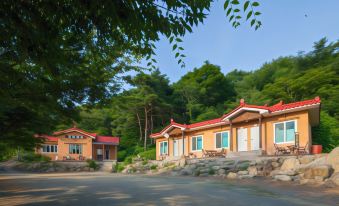 Gyeongju Healing Camp Glamping