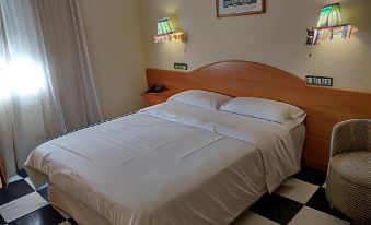 Hotel Sierra Oriente - Housity