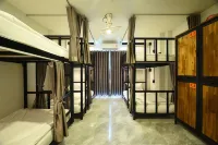 Koko Party Hostel 18-40