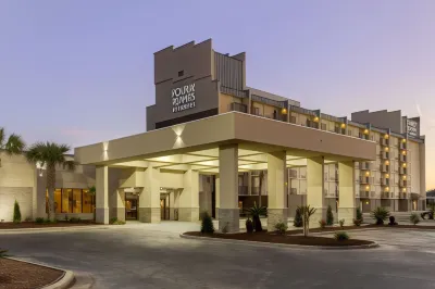 Four Points by Sheraton Myrtle Beach Các khách sạn gần Myrtle Manor