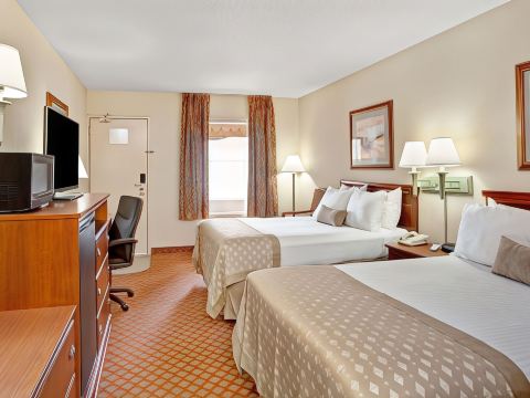 Ramada by Wyndham West Memphis