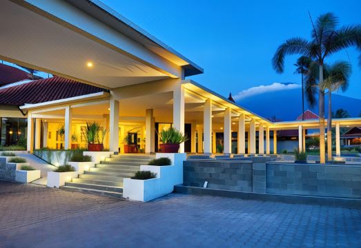 1. 티르타 사니타 ..