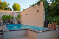 Captain Emo City Apartments Hotels in Pula