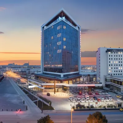 Ramada Plaza by Wyndham Konya Отели рядом с достопримечательностью «Selcuk University Campus Alaaddin Keykubat»