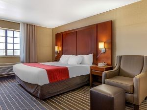 Comfort Suites Delavan - Lake Geneva Area