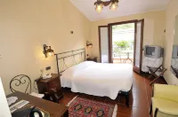 Hotel Lago Bin Hotels in Dolceacqua
