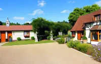Handywater Cottages Hotels in Henley-on-Thames