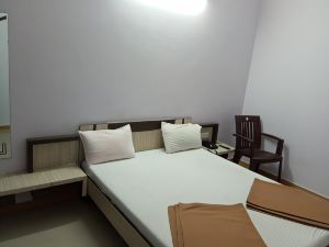 Hotel Kailash Dwarka