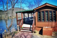 Asheville River Cabins Hotel di Arden