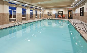 Holiday Inn Express & Suites Gallup East