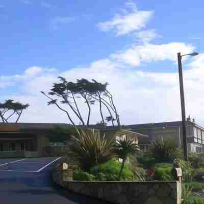 Cambria Shores Inn Hotel Exterior