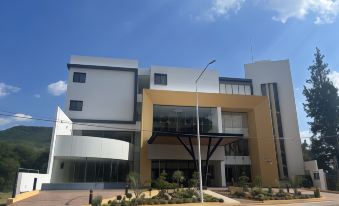 Hotel Cinco Diamantes