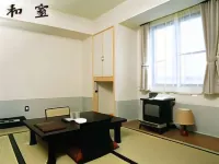 Hirosaki Ekimae Hotel Hôtels à : Hirosaki