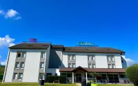 Brit Hotel Rouen Sud Val de Reuil Hotels near Jesse OWENS Stadium