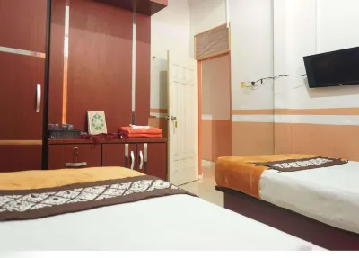 Hotel Al Madinah Bangkinang Hotel dekat by ICHA GROUP