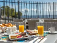 Sowell Hotels la Plage Hotels in Saint-Raphaël
