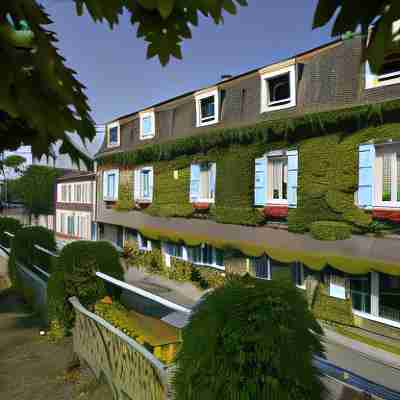 Logis Hostellerie Saint Jacques Hotel Exterior