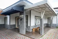 RedDoorz Near XT Square 4 Hotels in Umbulharjo