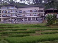 Santa Monica Hotel and Convention Hotels in Caringin