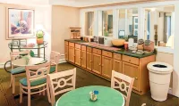 Days Inn & Suites by Wyndham Arlington Heights Hotel a Buffalo Grove