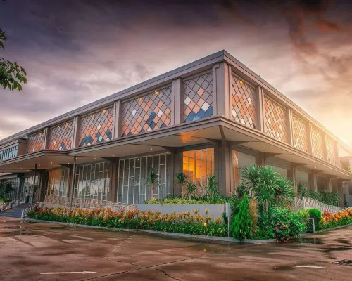 ณ เวลา โฮเต็ล แอนด์ คอนเวนชั่น โรงแรมในอำเภอเมืองราชบุรี