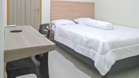 RedDoorz Syariah at Karema Area Mamuju Hotels near Taman Baca Kota Mamuju