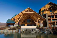 Hope Lake Lodge & Indoor Waterpark Hotels in Virgil