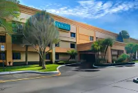 La Quinta Inn by Wyndham Ft. Lauderdale Tamarac East Hotels near Banyan Pilot Shop